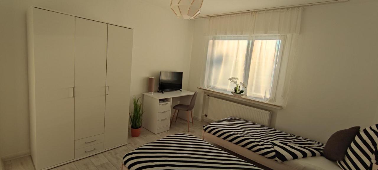 Schoene Und Optimal Gelegene Wohnung Weisskirchen Екстериор снимка