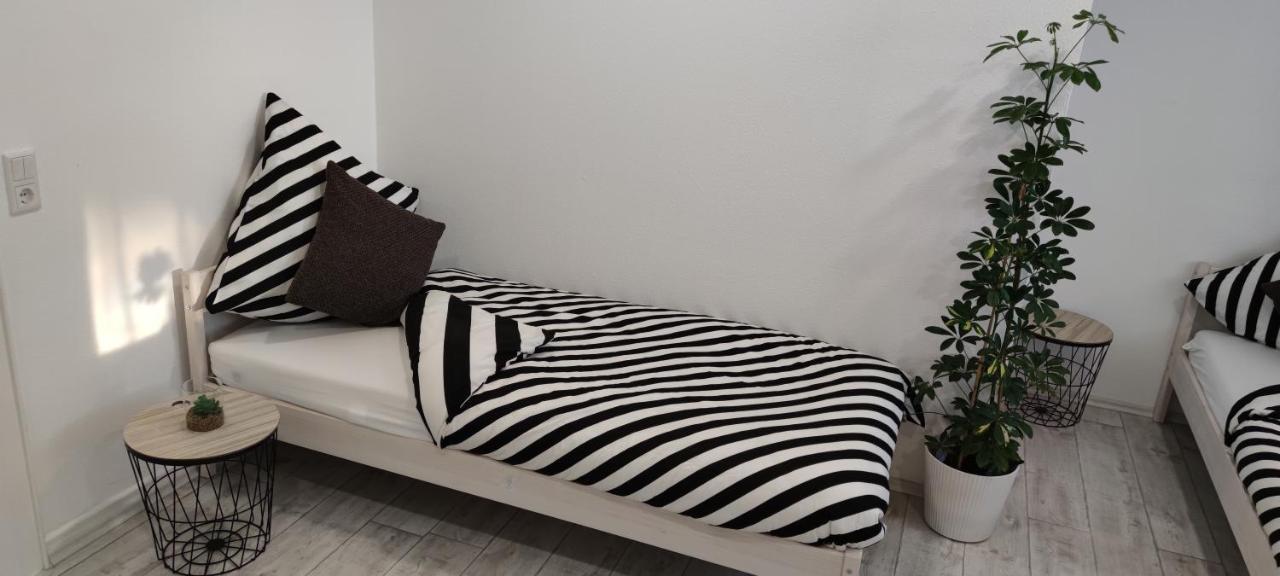 Schoene Und Optimal Gelegene Wohnung Weisskirchen Екстериор снимка