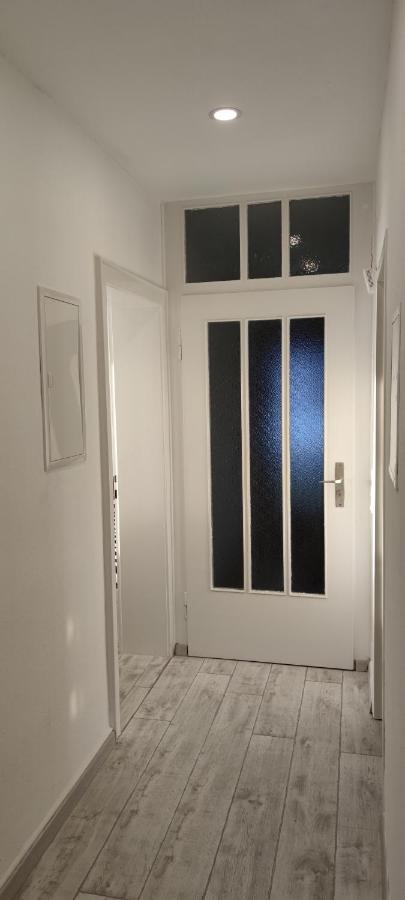 Schoene Und Optimal Gelegene Wohnung Weisskirchen Екстериор снимка